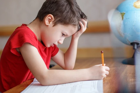 How to Tell If Your Child Is Bored in Class, Not Just Misbehaving